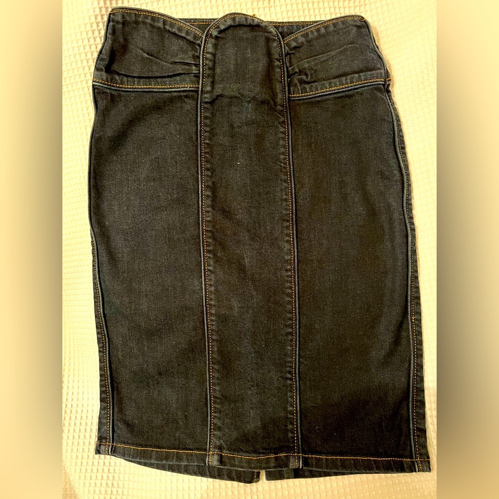 Miss Selfridge Dark Blue Denim Skirt .Size US  XS , Euro 38 Excellent condition.